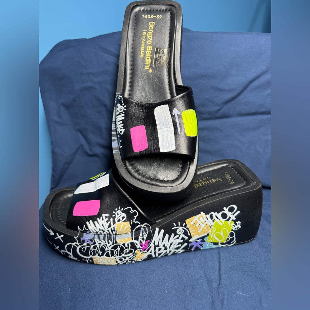 Bengzo Baldini Istanbul Hand-Painted Platform Slides Black
Sandals
